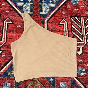 One shoulder crop top